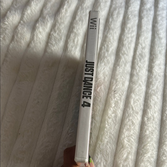 Just Dance 4 (Wii) by Ubisoft - NEW IN BOX - Picture 6 of 6